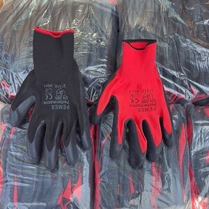 Red and Black Men's Gloves